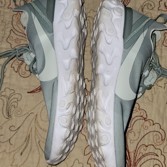 Nike women's sz 9 shoes - Picture 3 of 6